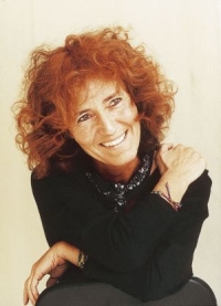 Sok szemközt Schäffer Erzsébettel