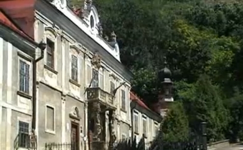 Nyolc előadást tartanak idén nyáron a sümegi püspöki palota udvarán