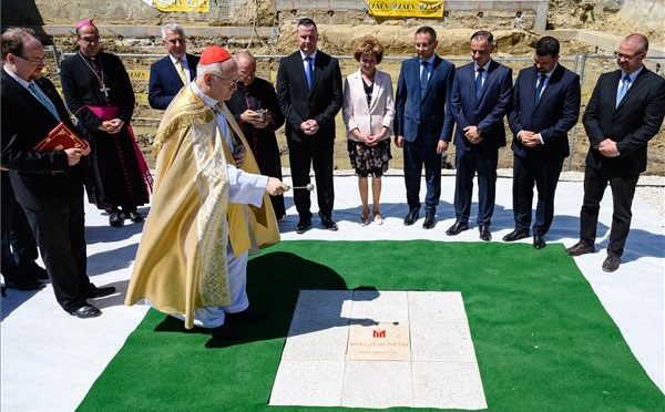 Letették a zalaegerszegi Mindszentyneum alapkövét